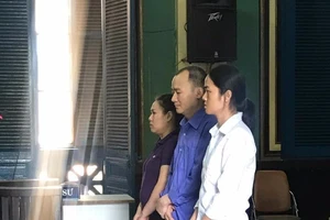 Cả nhà chiếm đoạt hơn 1,3 tỉ từ... 35 bà bầu