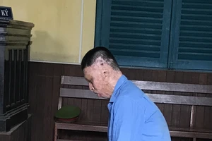 Bị tẩm xăng đốt chết vì muốn chia tay với người tình