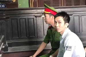 Mò vào phòng ngủ của vợ bạn 