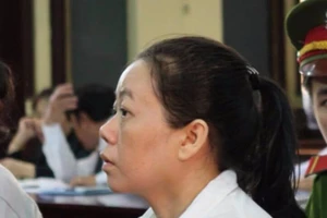 Bà 'trùm' chui lùm cây công viên bán hàng lãnh án tử