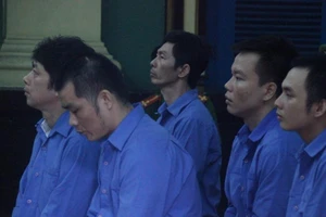 Đang xử băng nhóm Tý 'điên' khét tiếng Bến xe Miền Đông