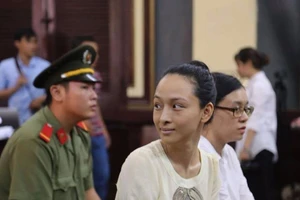 Phương Nga xin thôi 'cấm đi khỏi nơi cư trú'