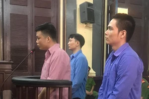 Xem camera cũng... khó nhìn ra hung thủ