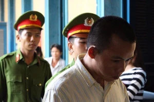 Mẹ của người tình nhí đòi tiền công nuôi con và danh dự