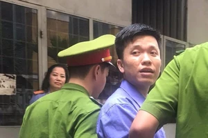 Xách dao đi bênh em, anh bị đâm tử vong