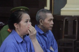 Đề nghị án chung thân cặp vợ chồng lừa các đại gia