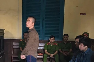 Cha chết trong trại giam, con trai không bị tăng án