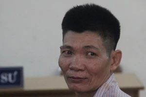 Dùng súng truy sát tài xế xe ôm ở Bến xe Miền Đông