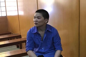 Níu kéo yêu bằng cách 'đại náo' nhà người tình rồi đi cướp