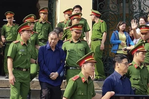 Ba ngân hàng lên tiếng trong đại án 6.000 tỉ