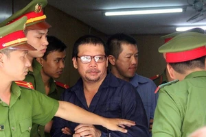 Vụ 'Logo xe vua': Những người đưa hối lộ CSGT sẽ bị xử nặng 