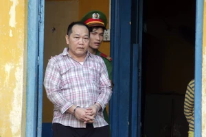 Cựu phó trưởng đại diện Tạp chí Kiểm sát lạm quyền, hầu tòa