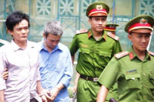 Người đàn ông trung niên sát hại vợ rồi tự tử