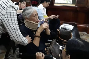 Bộ sậu ngân hàng hầu toà khi kẻ lừa đảo trốn ra nước ngoài