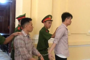 Rắc rối vụ 'shipper hàng đá'