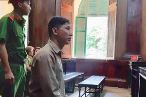 Người bị hại phản ứng khi nghe bị cáo lý giải không giết người