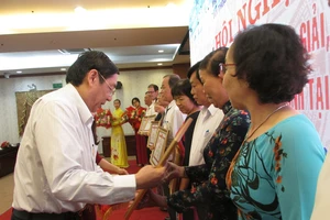 Báo cáo những vụ khiếu kiện hành chính để giải quyết cho dân