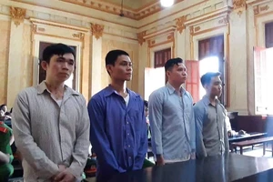 Ế khách, chủ quán thuê người đánh dằn mặt em cột chèo