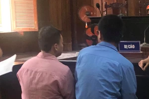 Lãnh án sau khi phát khẩu trang cho đồng bọn đi đánh nhau