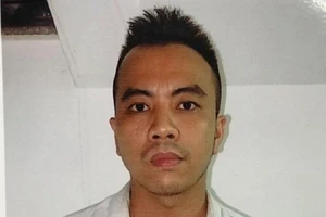 Bực vợ không đưa tiền, 9X mang súng cướp ngân hàng 