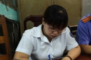 Sửa án tù cựu chấp hành viên bằng thời gian tạm giam