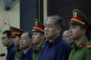 Nữ giám đốc ngân hàng bị truy nã khi đã xuất cảnh sang Mỹ 