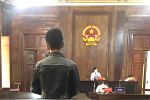 Tòa tuyên 9 tháng nhưng bản án ghi thành 9 năm tù