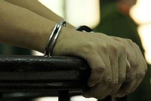 Chưa thành niên đi cướp đêm khi đang tại ngoại chờ hầu tòa