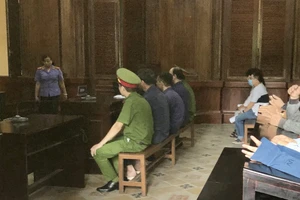 Dàn lãnh đạo sở nhận hơn nửa tỉ 'bôi trơn' của doanh nghiệp 