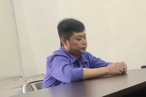 Xin ngủ lại nhà bạn rồi xâm hại con gái chủ nhà 