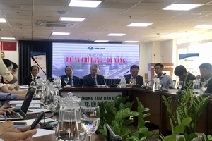 Doanh nghiệp họp báo về dự án sân vận động Chi Lăng, Đà Nẵng