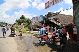 Đôi nam nữ tử vong tại quán cà phê