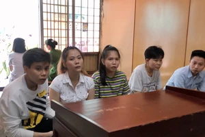 Nhóm trộm phối hợp với lễ tân khách sạn lấy tài sản du khách