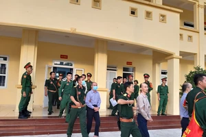 Cựu đại tá quân đội sản xuất xăng giả được đề nghị giảm án