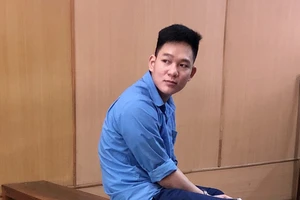 Cựu thiếu úy công an cưỡng đoạt xe nam sinh lãnh án