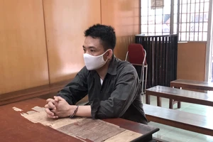 Bắt quả tang tài xế tàng trữ đạn, ma túy