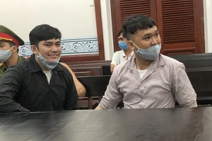 Hai thanh niên chạy xe đâm chết người 