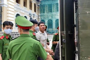 Tử hình kẻ vô cớ giết 2 người trong quán cháo vịt