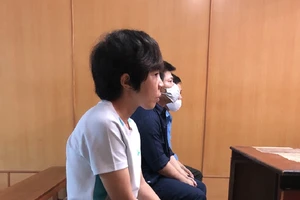 Con gái dẫn chủ nợ đến nhà gây áp lực đòi tiền mẹ