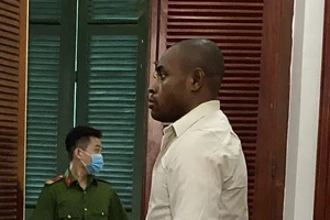 Nuốt 1,4 kg ma túy vào dạ dày vẫn không thoát 'cửa tử'