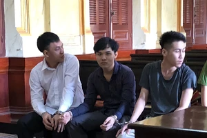 Xem youtube rồi rủ bạn cùng làm tiền giả 