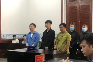 Cho vay nặng lãi thành cướp, bị công an bắt quả tang