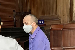 Người nước ngoài đi xin việc thành cướp khi thấy rổ tiền