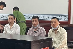 Vợ chồng hờ lãnh án tử vụ công an truy đuổi xe ô tô giữa đêm 