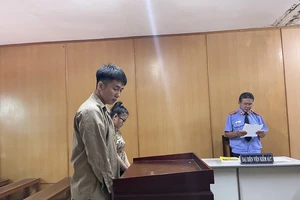 Lời khai khó thuyết phục của cặp vợ chồng 4 con