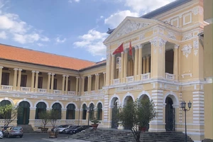 Kiện tranh chấp độc quyền khai thác 3 bộ phim, đòi 45 tỉ đồng