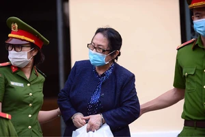 Xuất hiện tình tiết bất ngờ vụ bà Bạch Diệp, tòa tạm nghỉ