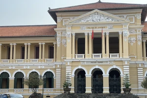 Câu kết với sòng bài nước ngoài để tổ chức đánh bạc online