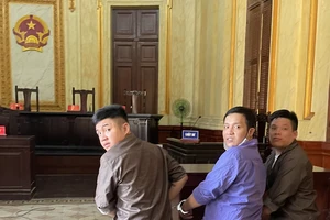 Xử tử hình người nghiện, tù chung thân 2 người phụ giúp