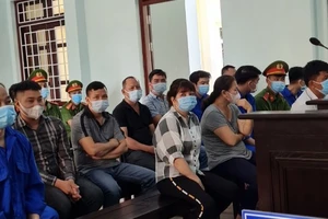 Xử vụ sòng tài xỉu giữa rừng cao su móc nối với công an